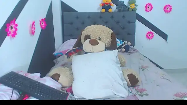 Paris Squirt  online show from 16, 10, 2025