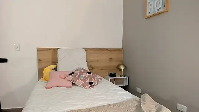 agussaenz online show from 10, 2, 2025