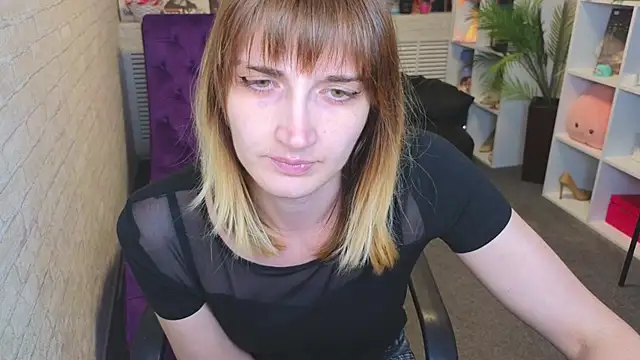 Nika Kitten online show from 6, 4, 2026