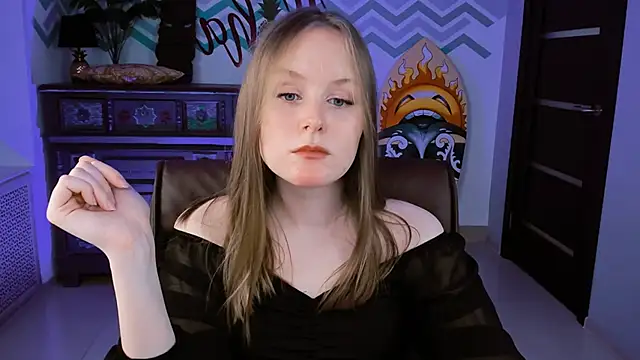 VivienLeeigh online show from 12, 3, 2025