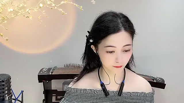 Snapshot of Tian-xin-999 chatting on 14, 9, 2025 Tian-xin-999 online show from 14, 9, 2025