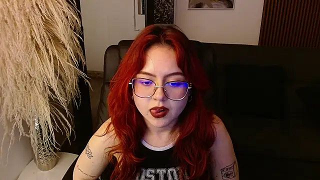 Snapshot of crimson_tati_ chatting on 10, 12, 2024 crimson tati online show from 10, 12, 2024