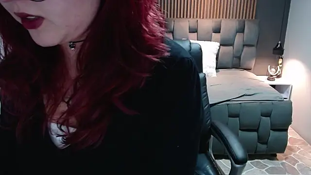 Snapshot of crimson_tati_ chatting on 11, 12, 2024 crimson tati online show from 11, 12, 2024