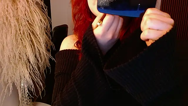 Snapshot of crimson_tati_ chatting on 12, 12, 2024 crimson tati online show from 12, 12, 2024