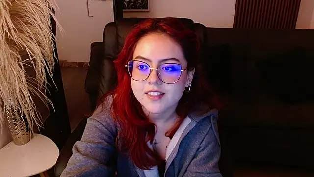 Snapshot of crimson_tati_ chatting on 11, 2, 2025 crimson tati online show from 11, 2, 2025