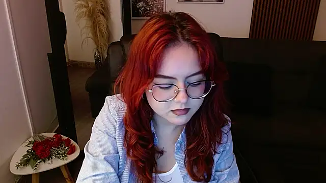 Snapshot of crimson_tati_ chatting on 15, 2, 2025 crimson tati online show from 15, 2, 2025