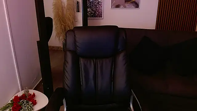 Snapshot of crimson_tati_ chatting on 2, 3, 2025 crimson tati online show from 2, 3, 2025