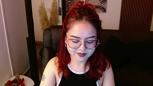 Snapshot of crimson_tati_ chatting on 2, 3, 2025 crimson tati online show from 2, 3, 2025