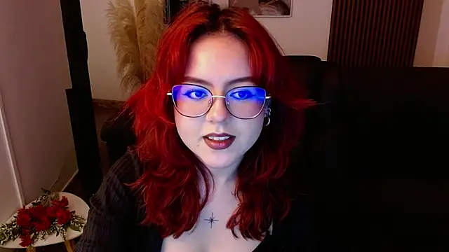 Snapshot of crimson_tati_ chatting on 5, 3, 2025 crimson tati online show from 5, 3, 2025