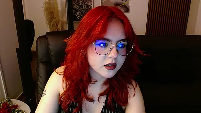 Snapshot of crimson_tati_ chatting on 14, 3, 2025 crimson tati online show from 14, 3, 2025