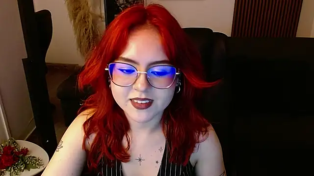 Snapshot of crimson_tati_ chatting on 14, 3, 2025 crimson tati online show from 14, 3, 2025