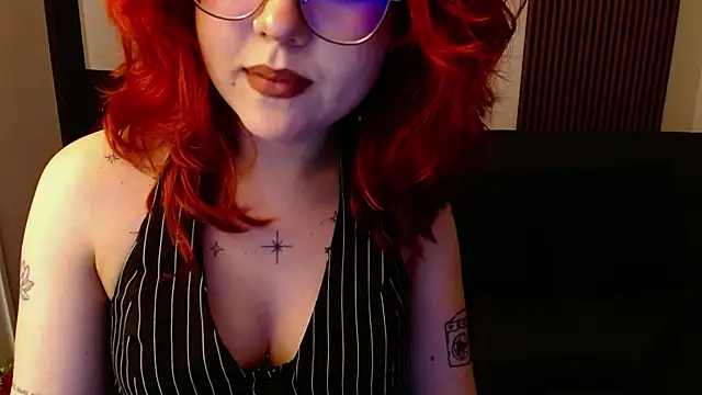 Snapshot of crimson_tati_ chatting on 15, 3, 2025 crimson tati online show from 15, 3, 2025