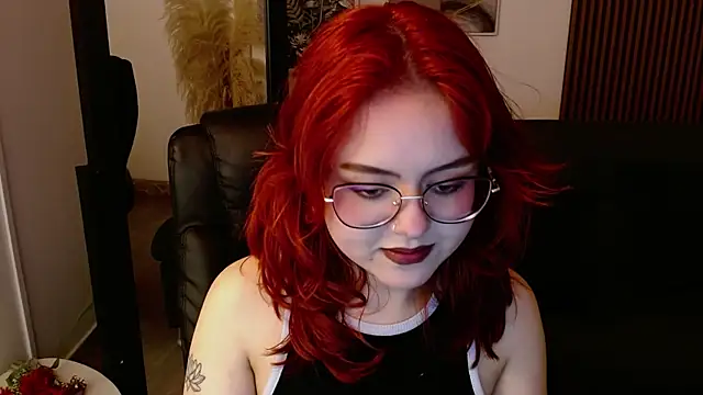 Snapshot of crimson_tati_ chatting on 15, 3, 2025 crimson tati online show from 15, 3, 2025