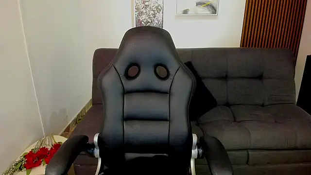 Snapshot of crimson_tati_ chatting on 10, 9, 2025 crimson tati online show from 10, 9, 2025