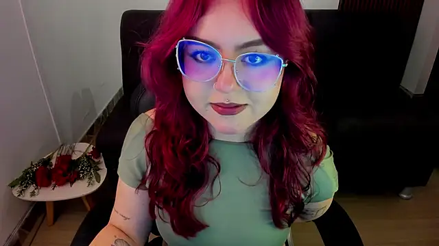 Snapshot of crimson_tati_ chatting on 13, 9, 2025 crimson tati online show from 13, 9, 2025