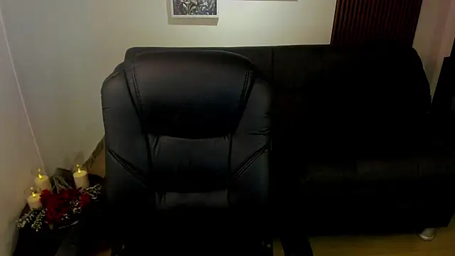 Snapshot of crimson_tati_ chatting on 24, 10, 2025 crimson tati online show from 24, 10, 2025