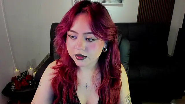 Snapshot of crimson_tati_ chatting on 31, 10, 2025 crimson tati online show from 31, 10, 2025