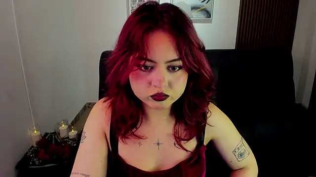 Snapshot of crimson_tati_ chatting on 5, 11, 2025 crimson tati online show from 5, 11, 2025