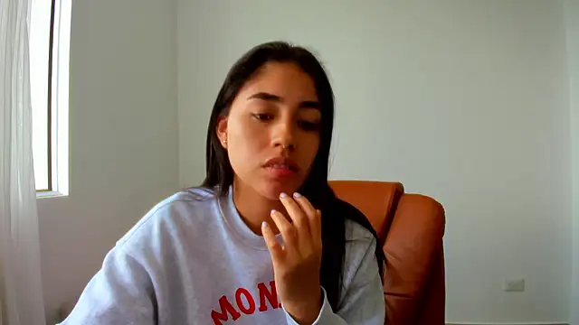 AriaMontgomery online show from 29, 4, 2026