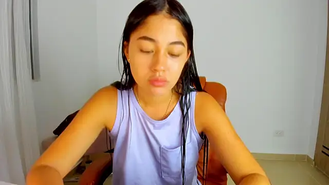 AriaMontgomery online show from 4, 5, 2026