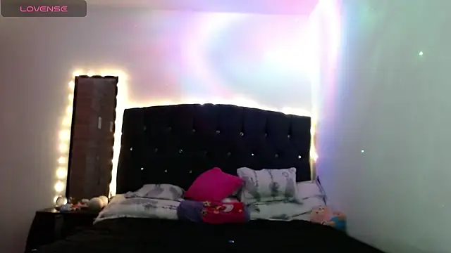 holy juli online show from 11, 2, 2025