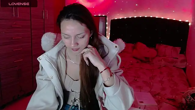 holy juli online show from 27, 9, 2025