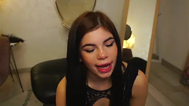 MiriamHazel online show from 10, 12, 2024