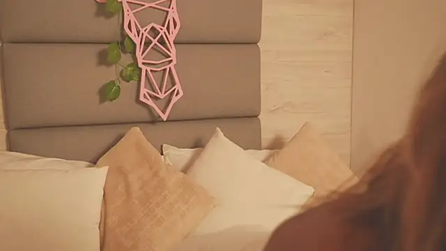 Lily Miiller online show from 8, 1, 2026