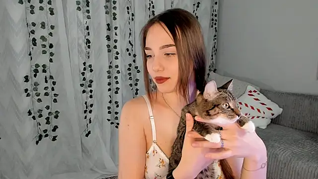 Snapshot of Tate_Angel chatting on 4, 3, 2025 Tate Angel online show from 4, 3, 2025