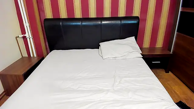 Snapshot of AshPage chatting on 2, 12, 2024 AshPage online show from 2, 12, 2024