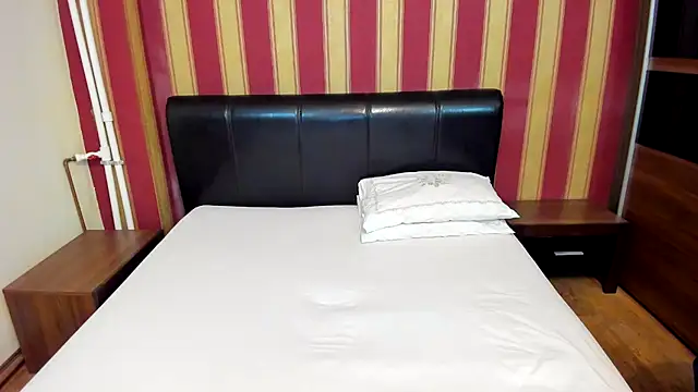 Snapshot of AshPage chatting on 2, 12, 2024 AshPage online show from 2, 12, 2024