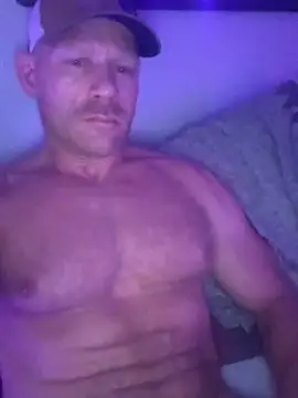 Snapshot of RawOkie chatting on 6, 10, 2025 RawOkie online show from 6, 10, 2025