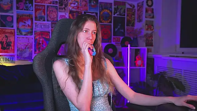 Snapshot of Sharon_Evansi chatting on 5, 2, 2025 Sharon Evansi online show from 5, 2, 2025