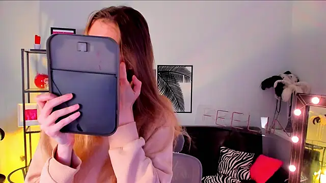 Snapshot of Sharon_Evansi chatting on 15, 3, 2025 Sharon Evansi online show from 15, 3, 2025