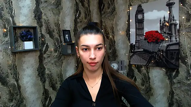 KarolinaRosse  online show from 8, 1, 2025