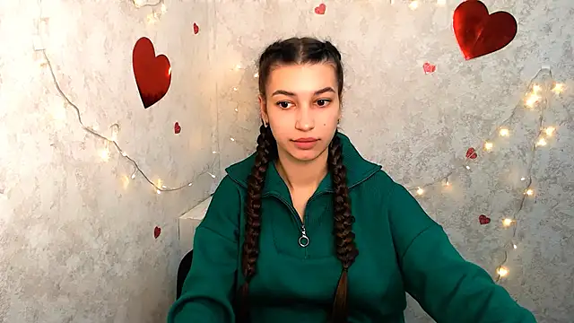 KarolinaRosse  online show from 24, 2, 2025