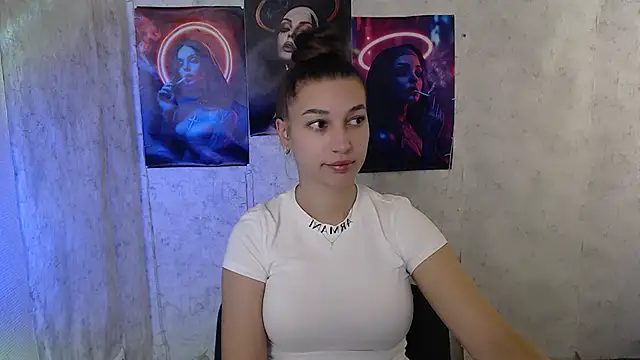 KarolinaRosse  online show from 17, 10, 2025