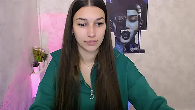 KarolinaRosse  online show from 18, 10, 2025