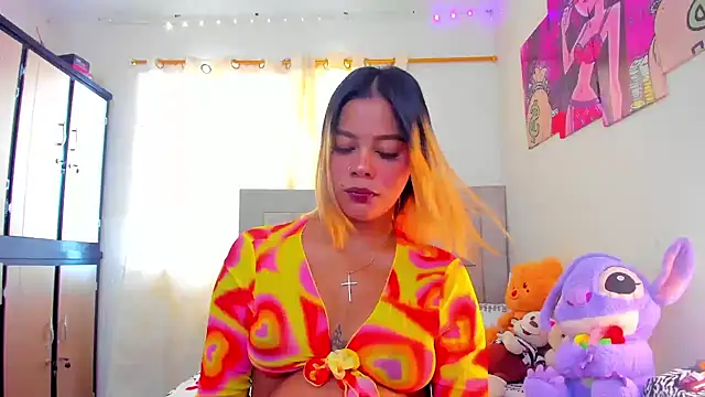 Snapshot of Miranda-brow chatting on 3, 1, 2025 Miranda-brow online show from 3, 1, 2025