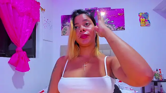 Snapshot of Miranda-brow chatting on 25, 1, 2025 Miranda-brow online show from 25, 1, 2025