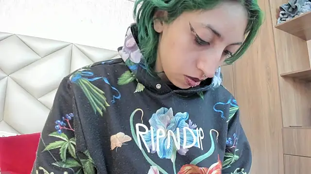 Snapshot of Im_gaia chatting on 15, 11, 2025 Im gaia online show from 15, 11, 2025