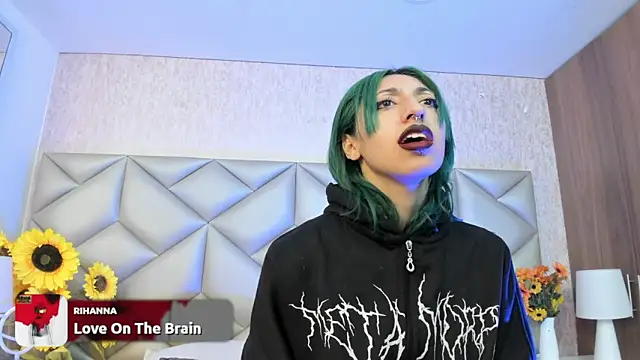 Snapshot of Im_gaia chatting on 24, 11, 2025 Im gaia online show from 24, 11, 2025