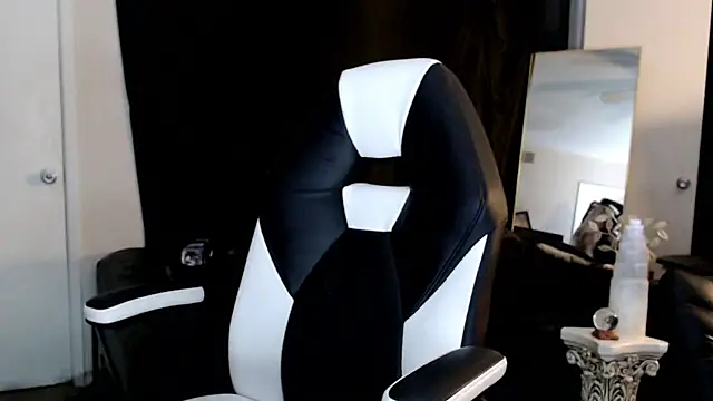 liadivina online show from 17, 3, 2025