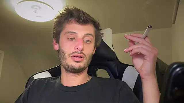 Snapshot of Dylansd chatting on 17, 12, 2024 Dylansd online show from 17, 12, 2024