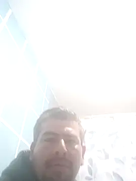 Snapshot of arongomez125 chatting on 22, 12, 2025 arongomez125 online show from 22, 12, 2025