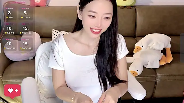 Snapshot of Yilin1999 chatting on 12, 3, 2025 Yilin1999 online show from 12, 3, 2025
