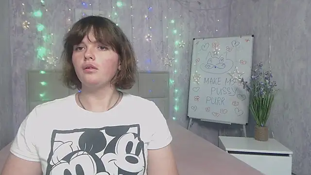 Snapshot of StaceyLex chatting on 6, 10, 2025 StaceyLex online show from 6, 10, 2025