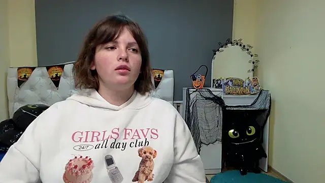 Snapshot of StaceyLex chatting on 19, 10, 2025 StaceyLex online show from 19, 10, 2025