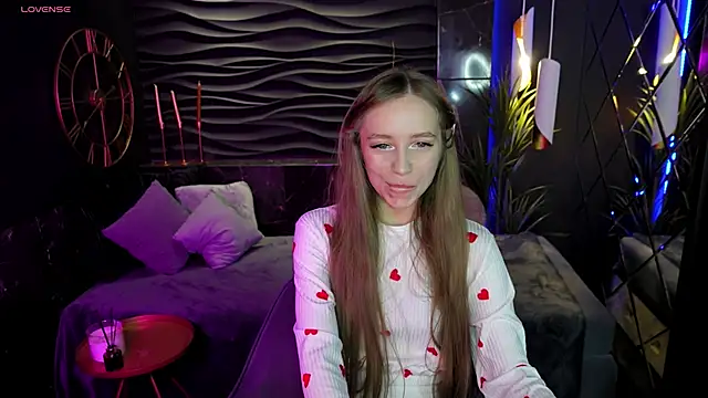 OliviaGentle online show from 12, 12, 2024