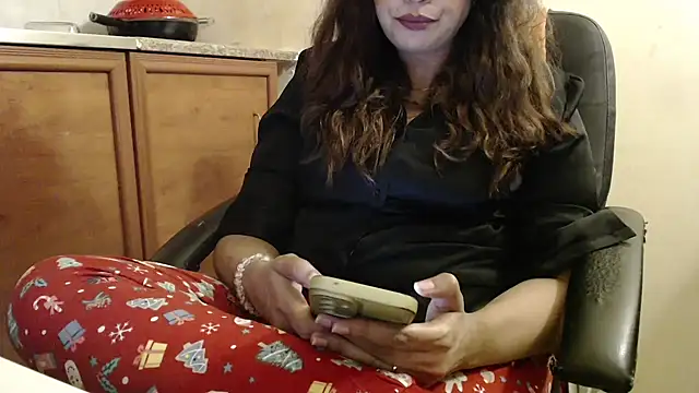 Snapshot of pareeti chatting on 28, 9, 2025 pareeti online show from 28, 9, 2025